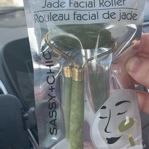 Jade facial roller